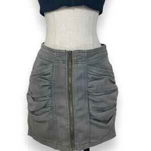 Army green Zipper mini skirt by Costa Blanca, Size small(runs big) + pockets